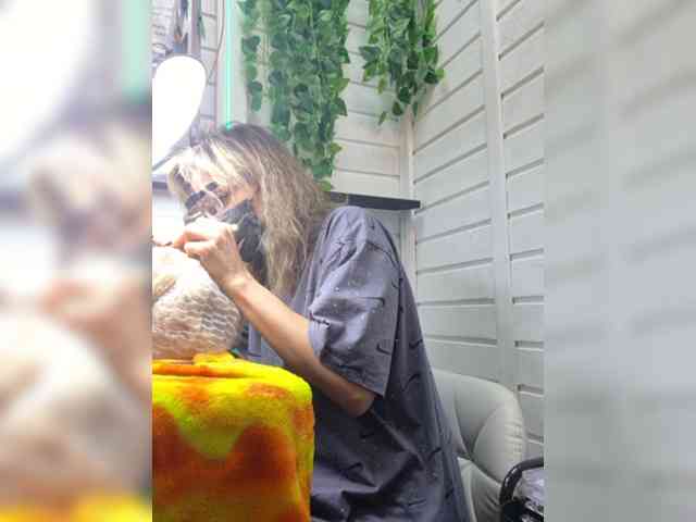 ---NATALI---a webcam