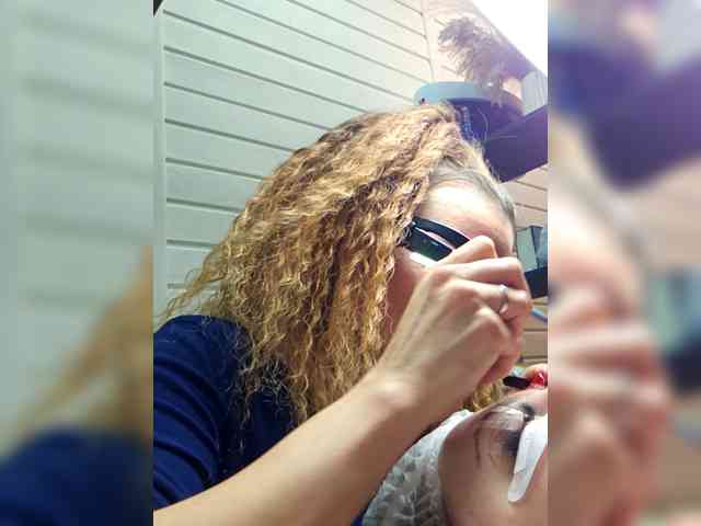 ---NATALI---a webcam