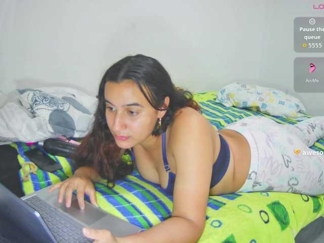 coffeewithmilk-1 live cam on BongaCams