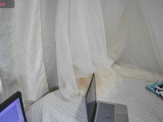 coffeewithmilk-1 live cam on BongaCams