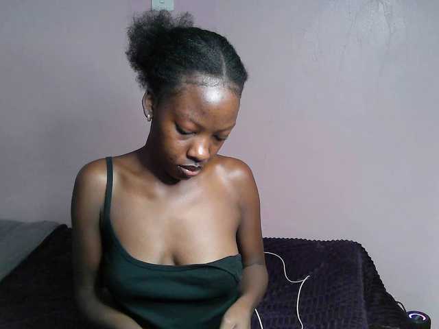 Dirtymaggy's BongaCams show and profile