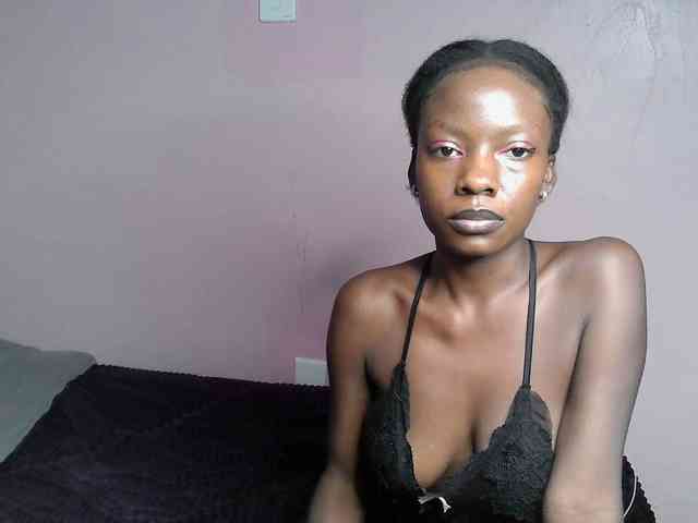 DiabolicalDiva webcam