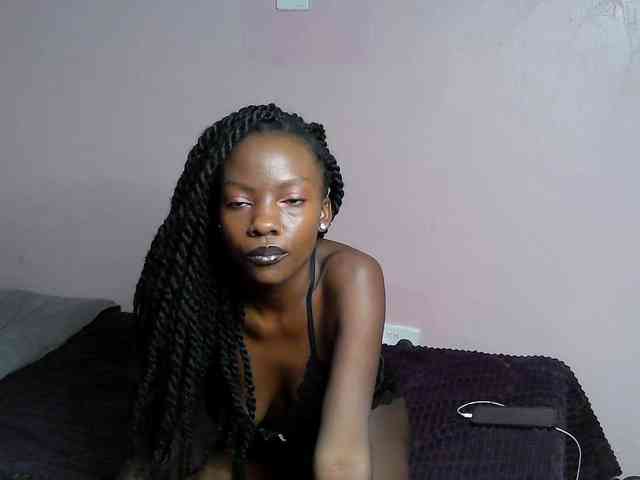 DiabolicalDiva webcam