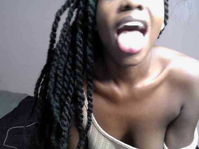 DiabolicalDiva webcam