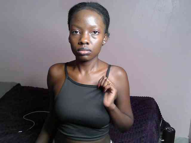 DiabolicalDiva webcam