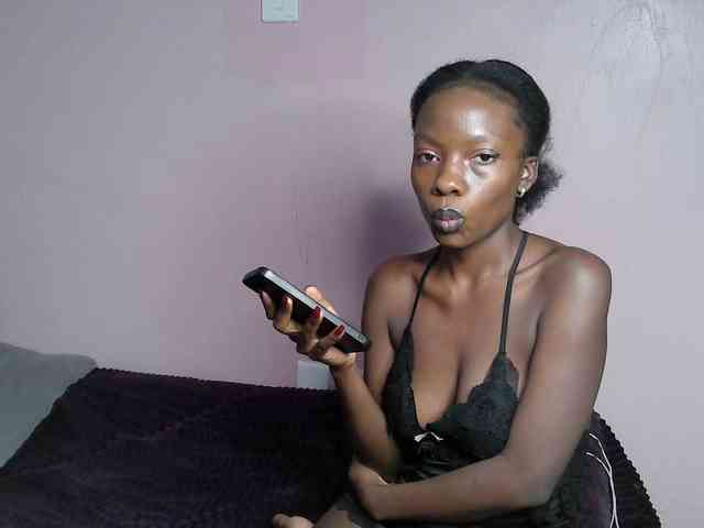 DiabolicalDiva webcam