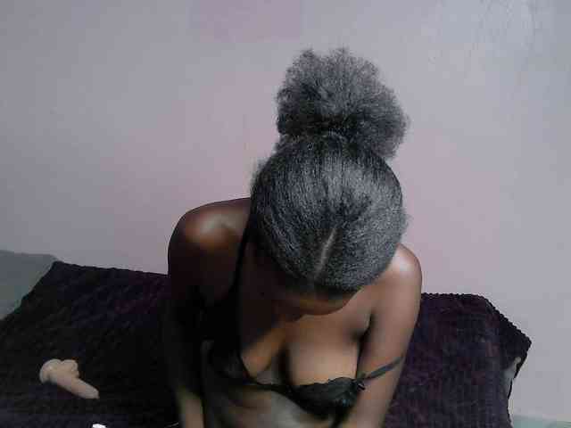 DiabolicalDiva webcam