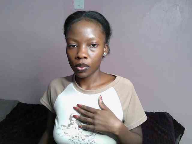 DiabolicalDiva webcam