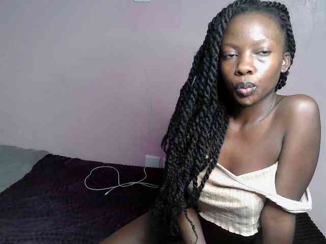 DiabolicalDiva webcam