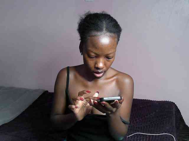 DiabolicalDiva webcam