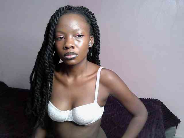 DiabolicalDiva webcam