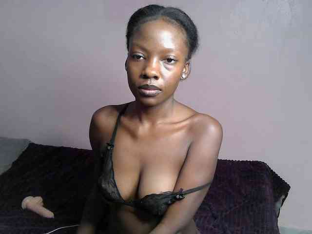 DiabolicalDiva webcam