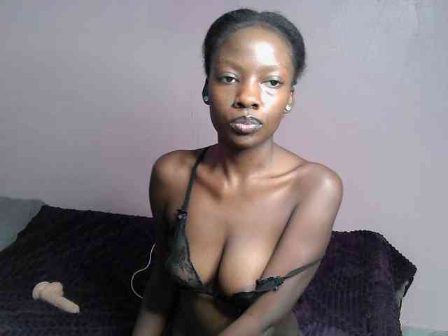 DiabolicalDiva webcam