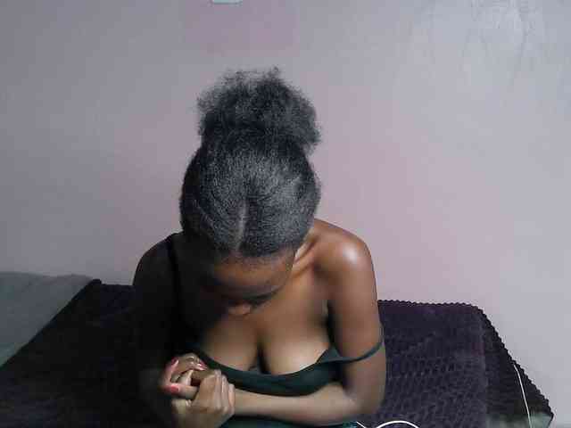 DiabolicalDiva webcam