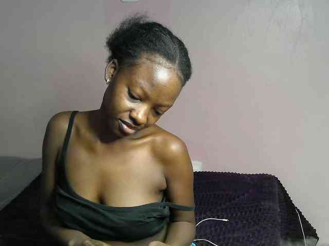 DiabolicalDiva webcam