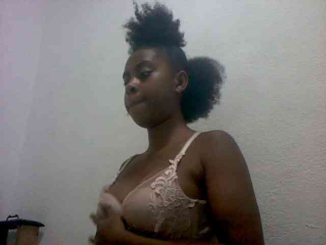 mmelodie webcam