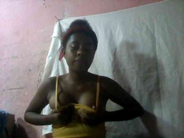mmelodie webcam