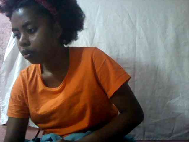 mmelodie webcam