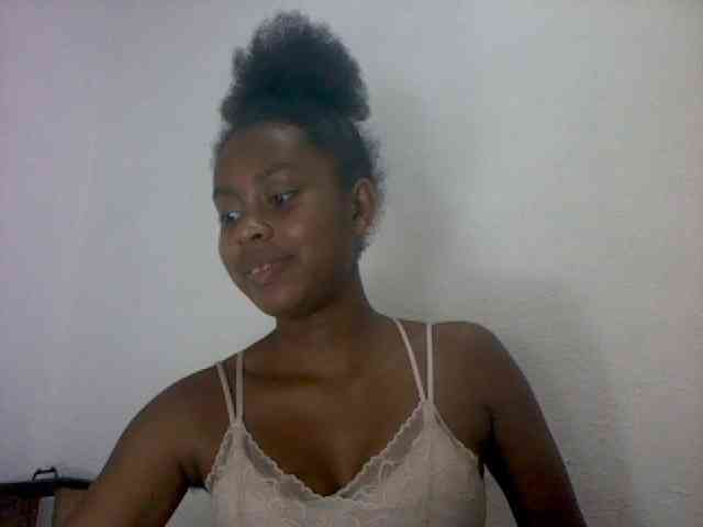 mmelodie webcam