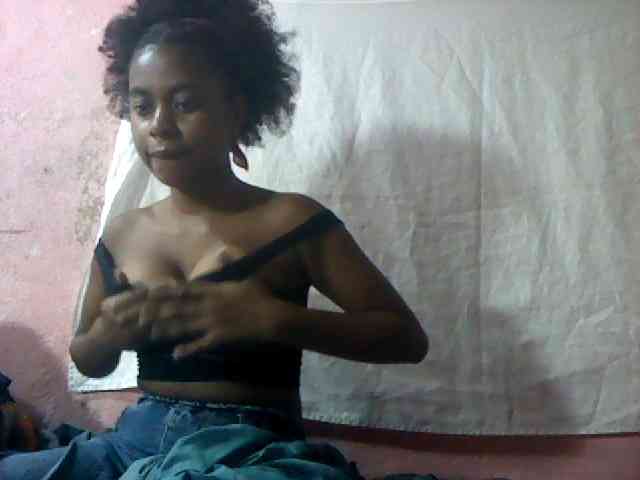 mmelodie webcam
