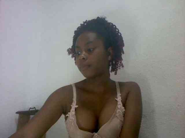 mmelodie webcam