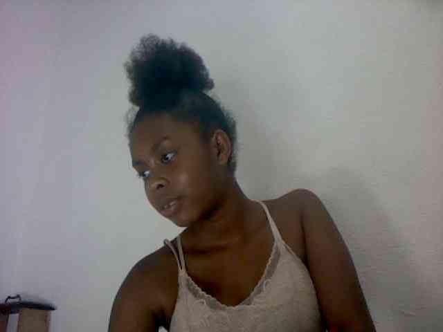 mmelodie webcam