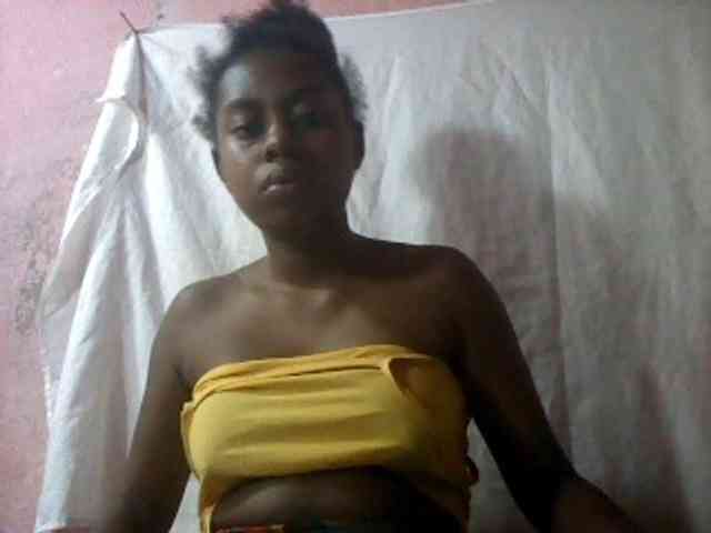 mmelodie webcam