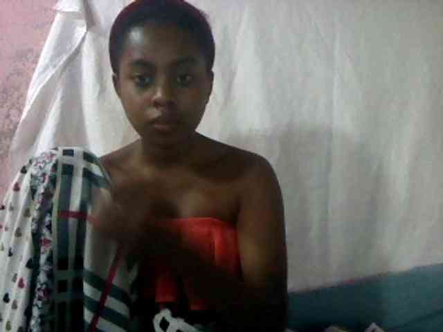 mmelodie Live Webcam on BongaCams