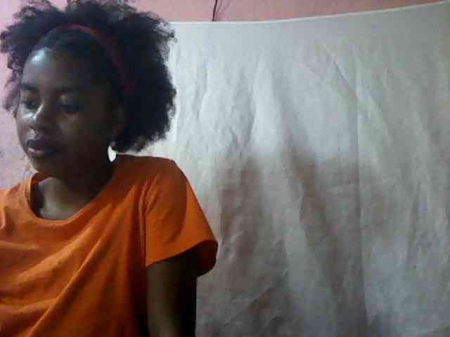 mmelodie webcam