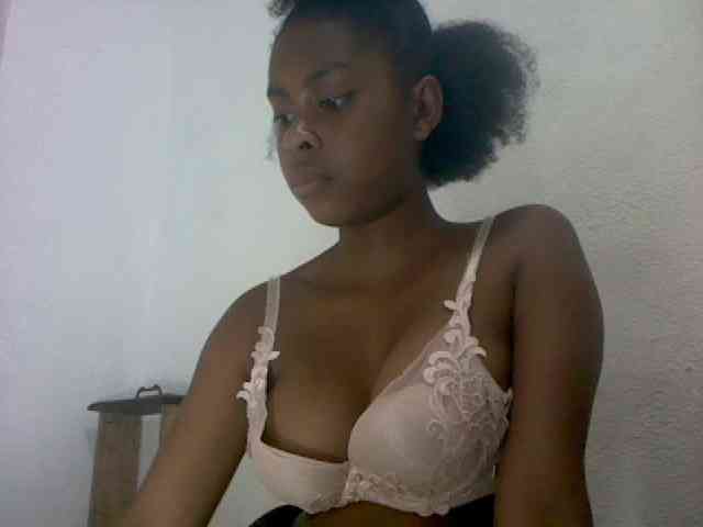 mmelodie webcam