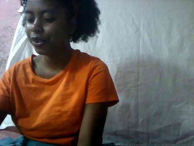 mmelodie webcam