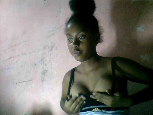 mmelodie webcam