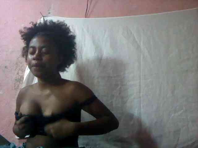 mmelodie webcam