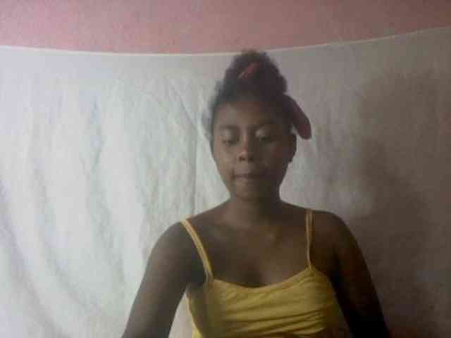 mmelodie webcam