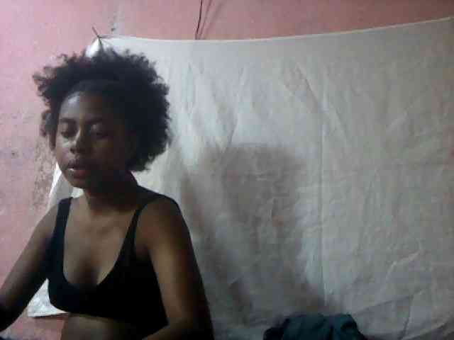 mmelodie webcam