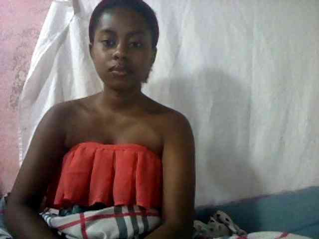 mmelodie Live Webcam on BongaCams