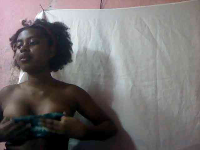 mmelodie webcam