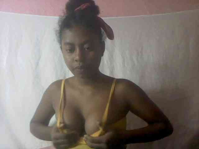 mmelodie webcam