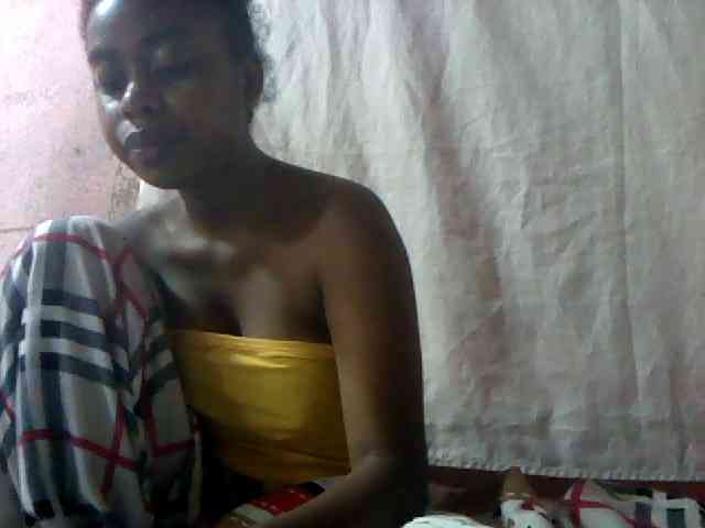 mmelodie webcam