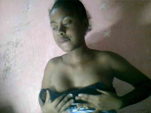 mmelodie webcam