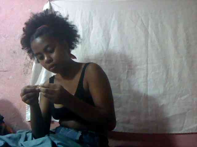 mmelodie webcam