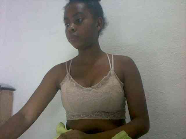mmelodie webcam
