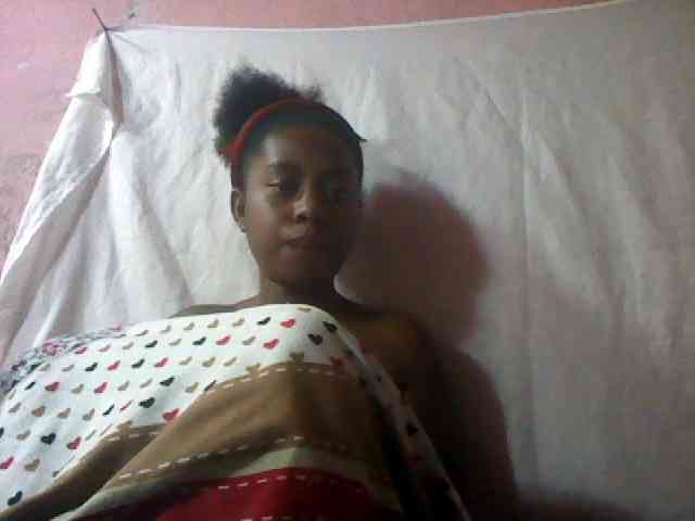 mmelodie webcam