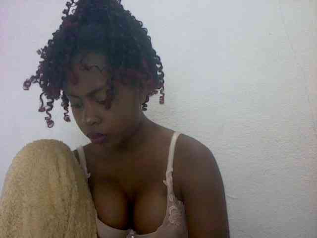 mmelodie webcam