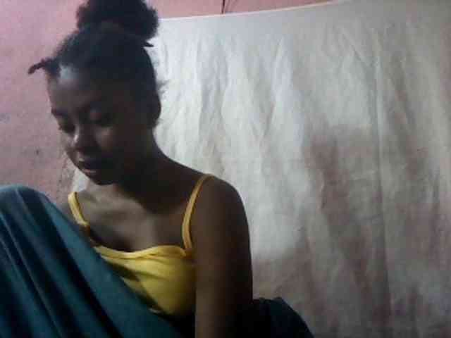 mmelodie webcam
