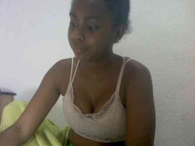 mmelodie webcam