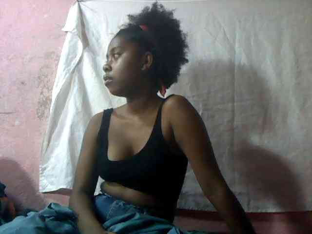 mmelodie webcam