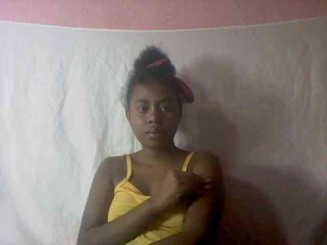 mmelodie webcam
