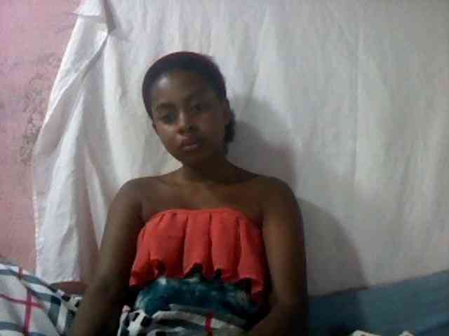mmelodie Live Webcam on BongaCams