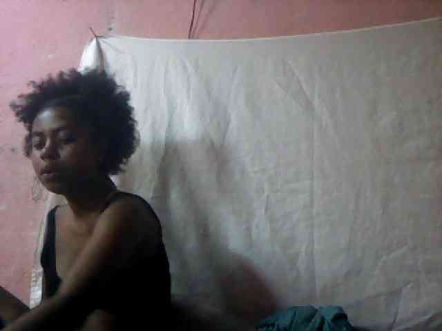 mmelodie webcam